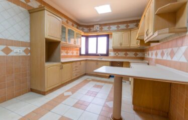 5BR Sea-View Apartment | Shati Corniche